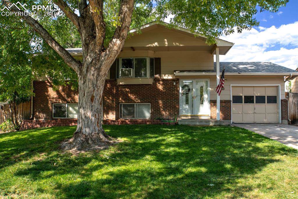 705 Squire Street - Photo 1