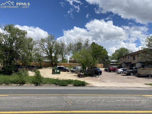 1860 Monterey Road - Photo 1
