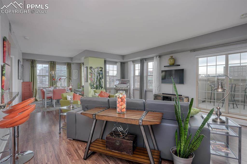 300 11th Avenue - Photo 1