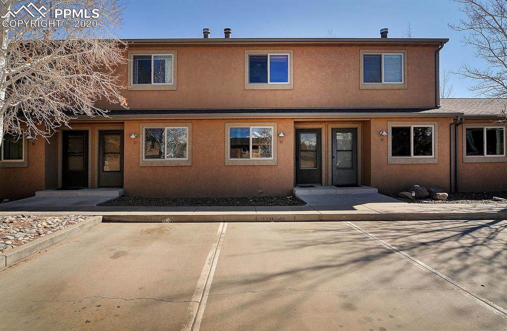 9 Granada Court - Photo 1