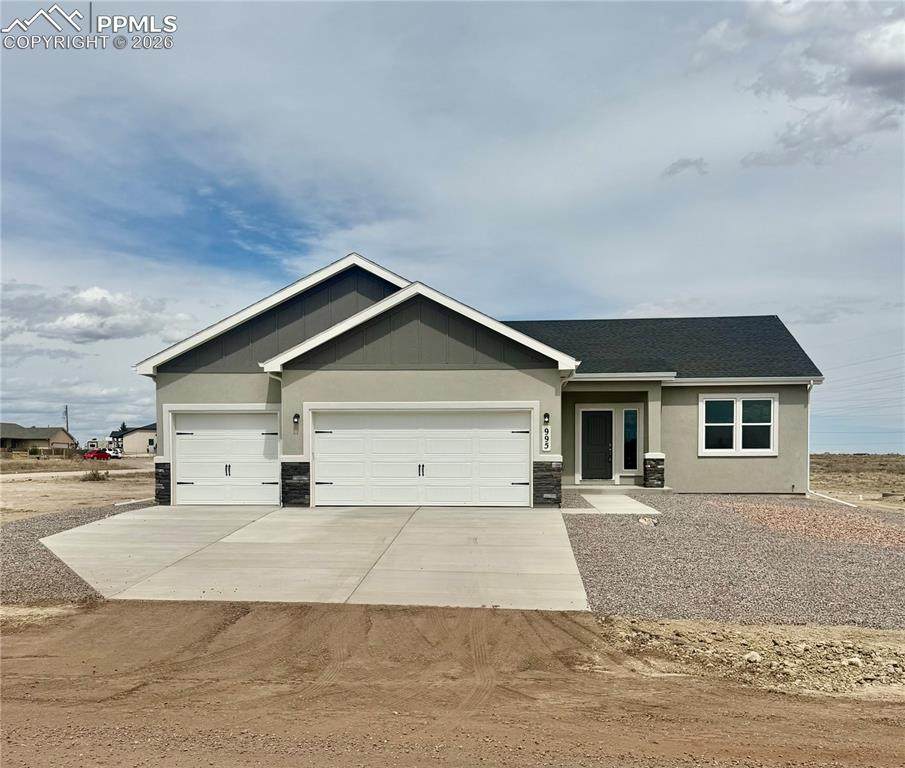 995 Kirkwood Drive - Photo 1