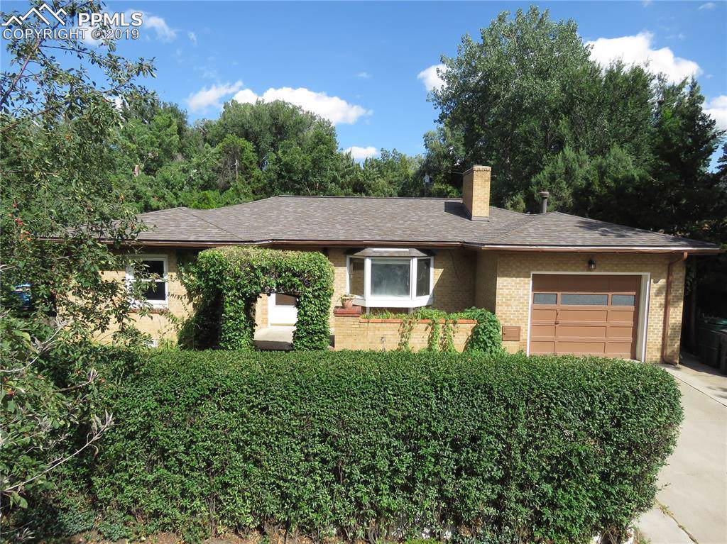233 Custer Avenue - Photo 1