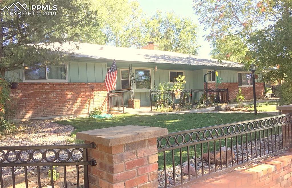 2503 Fairview Circle - Photo 1