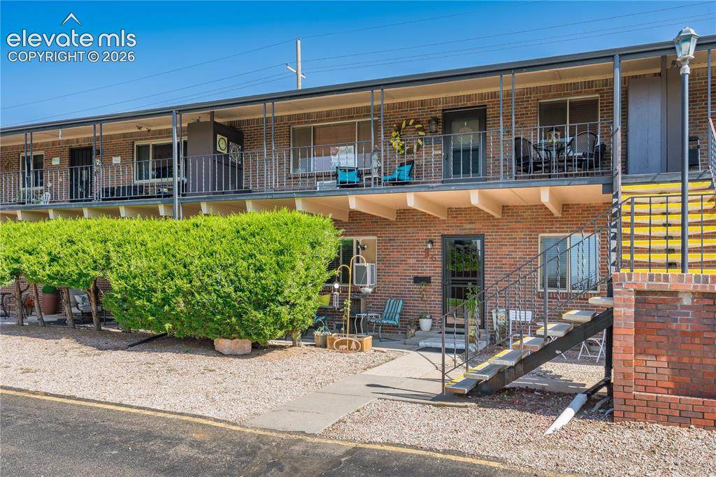 434 Valley Hi Circle - Photo 1