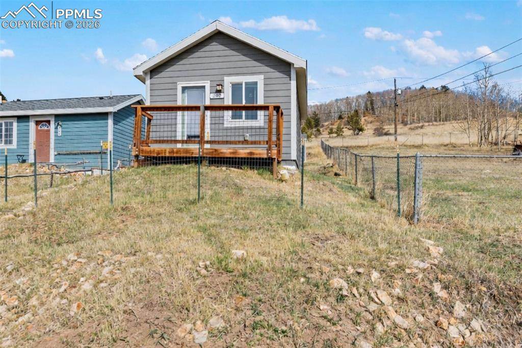 202 Silver Street - Photo 1