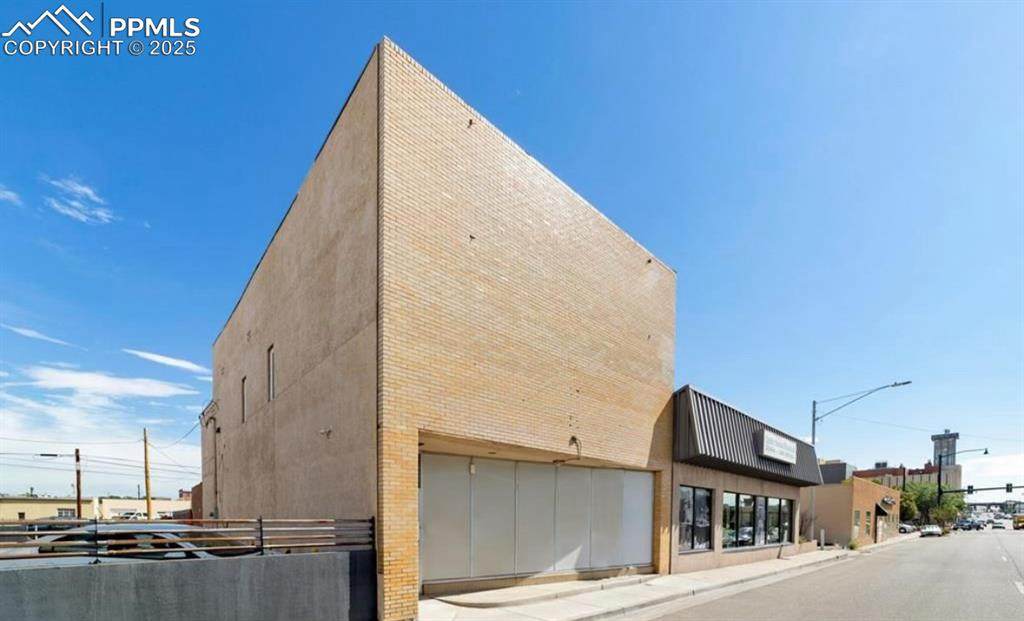 423 4th Street - Photo 1