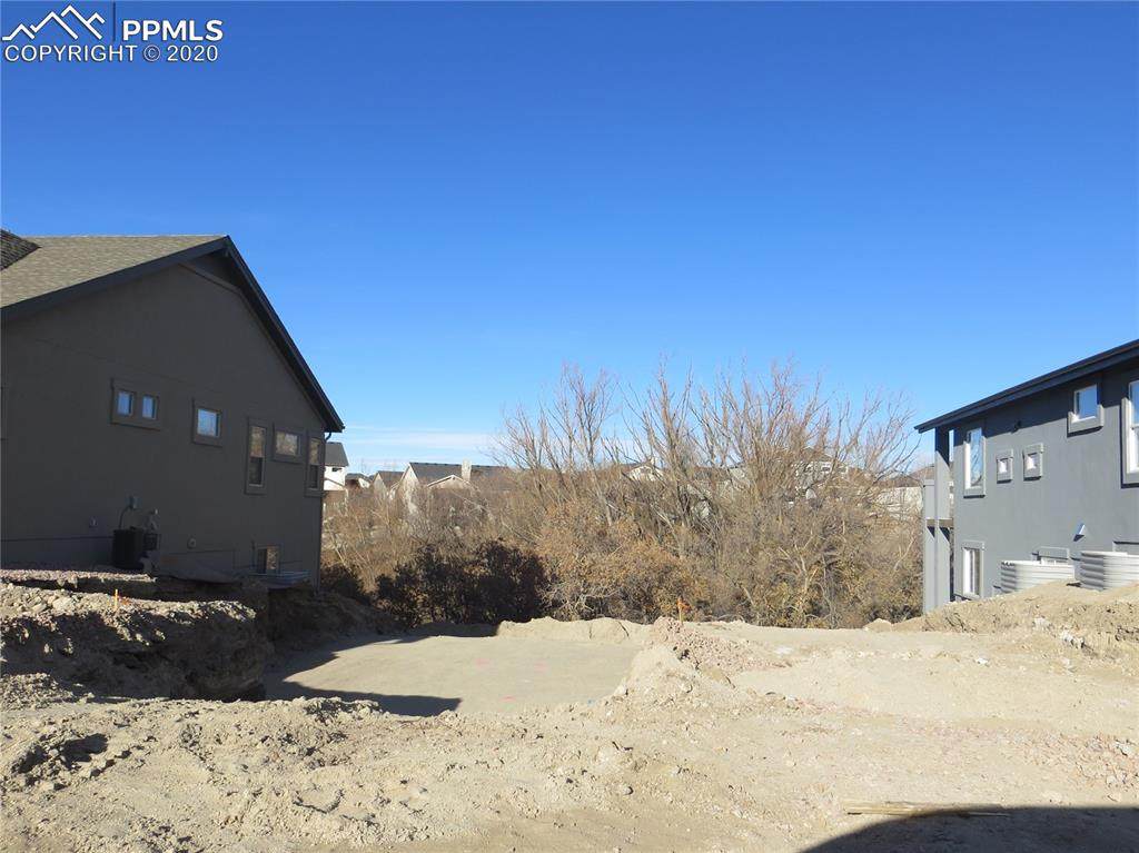 10465 Kelowna View - Photo 1