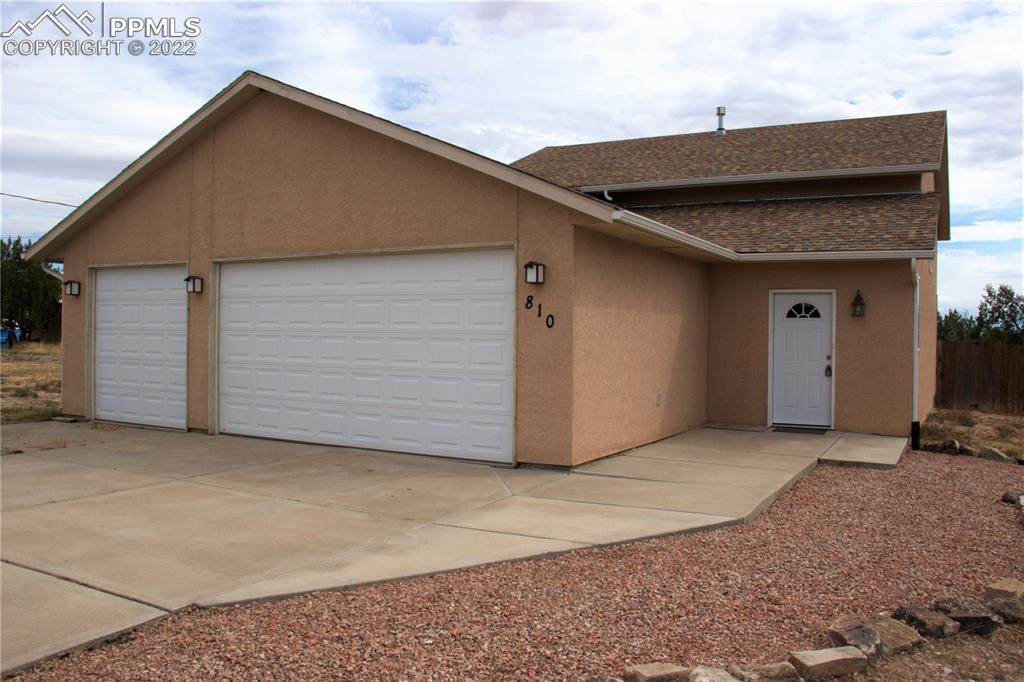 810 9TH Street - Photo 1