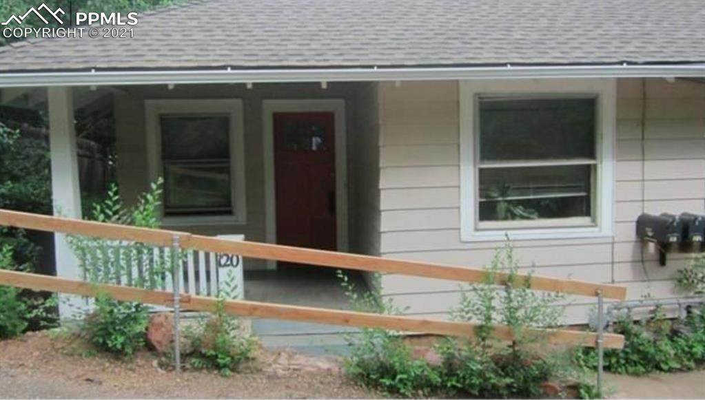 118 Lafayette Road - Photo 1
