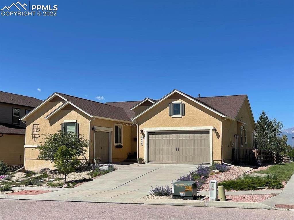 9040 Sky King Drive - Photo 1