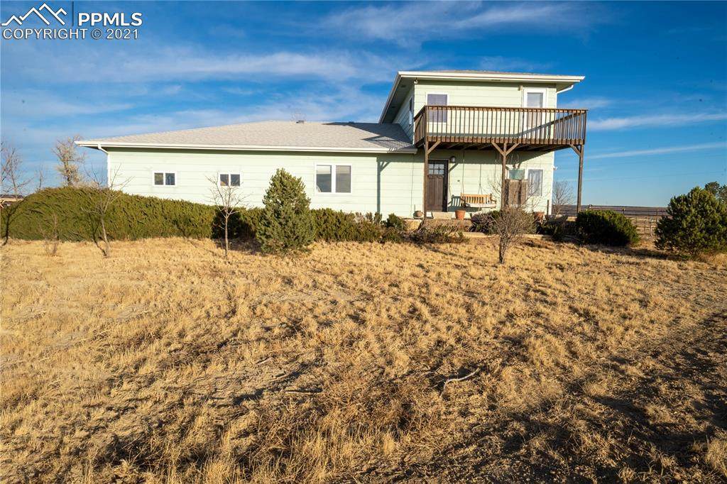 1404 Chuckwagon Lane - Photo 1