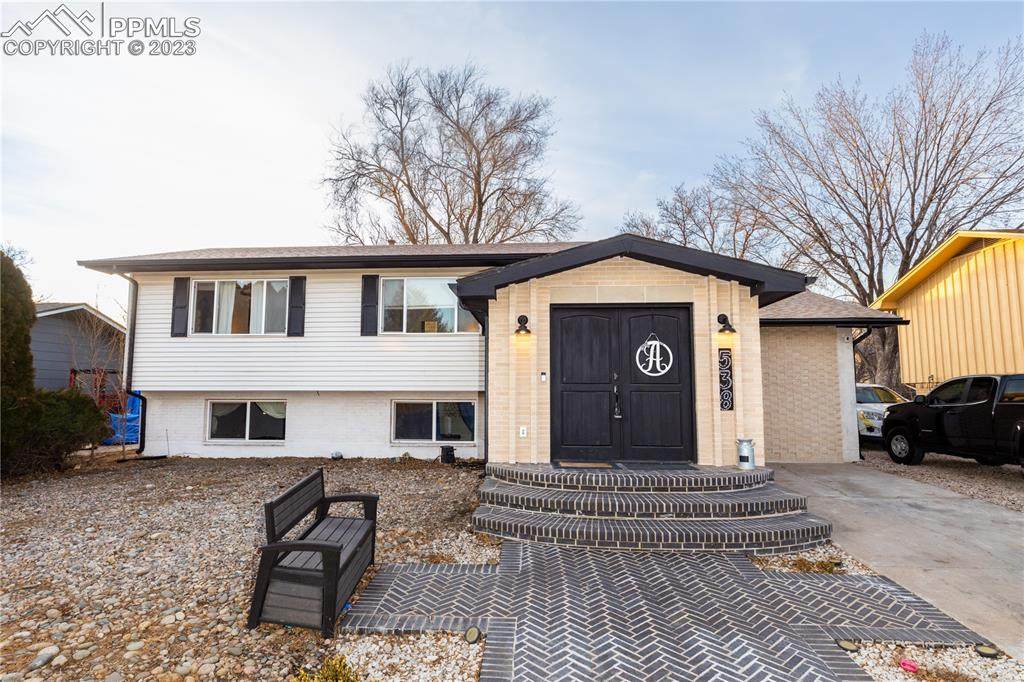538 Bickley Street - Photo 1