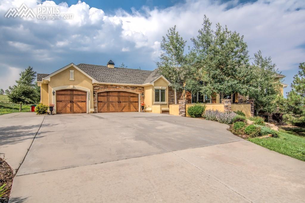 19647 Falcon Crest Court - Photo 1