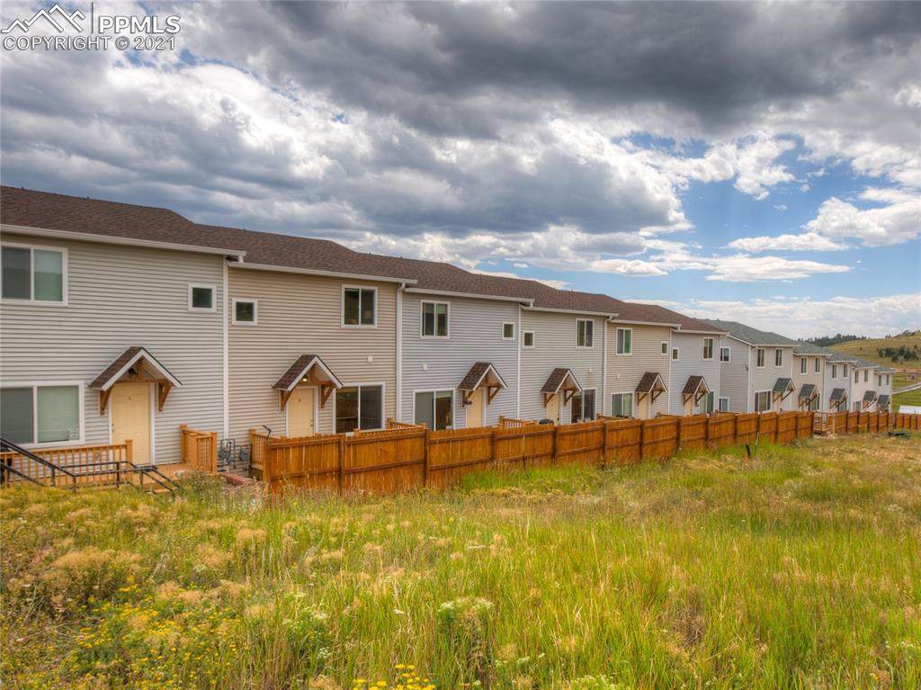 424 Golden Avenue - Photo 1
