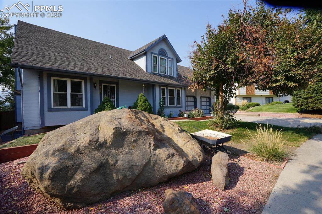 750 Derry Place - Photo 1