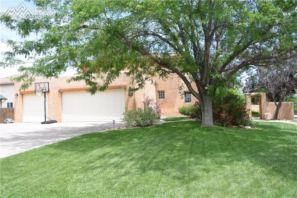 186 Alhambra Drive - Photo 1