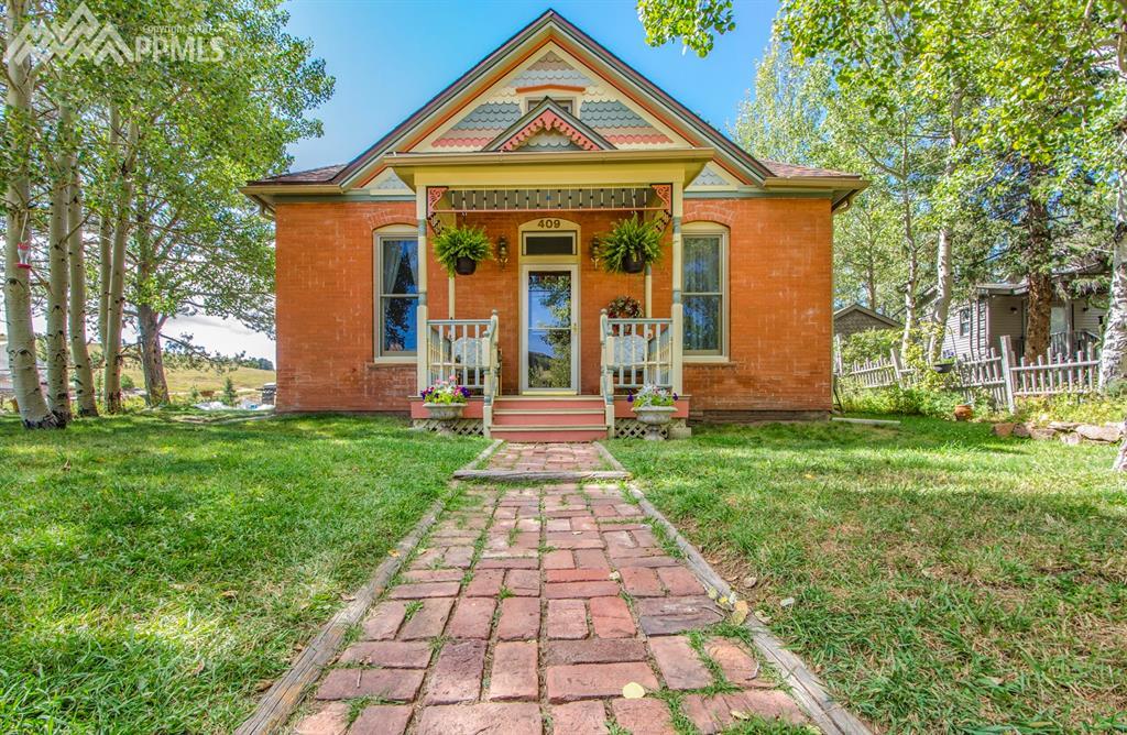 409 1st Street - Photo 1