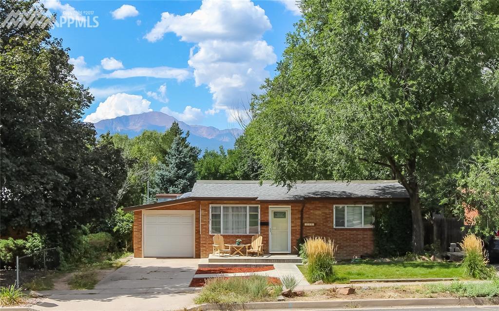 1502 Custer Avenue - Photo 1