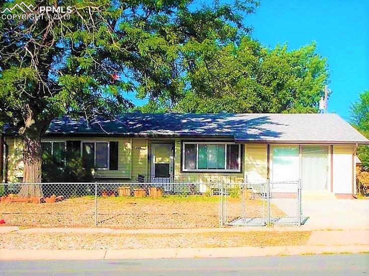 3417 Greenwood Circle - Photo 1