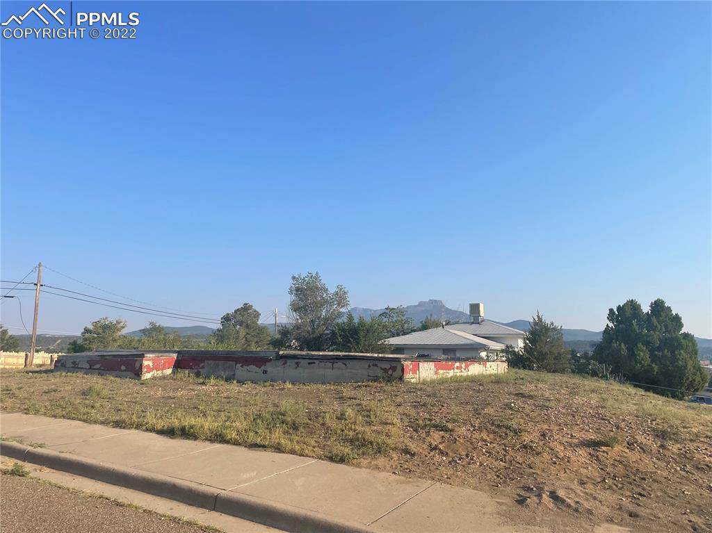 1516 Linden Avenue - Photo 1
