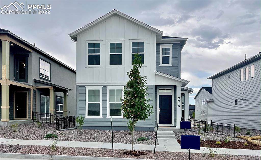 9019 Slinky Heights - Photo 1