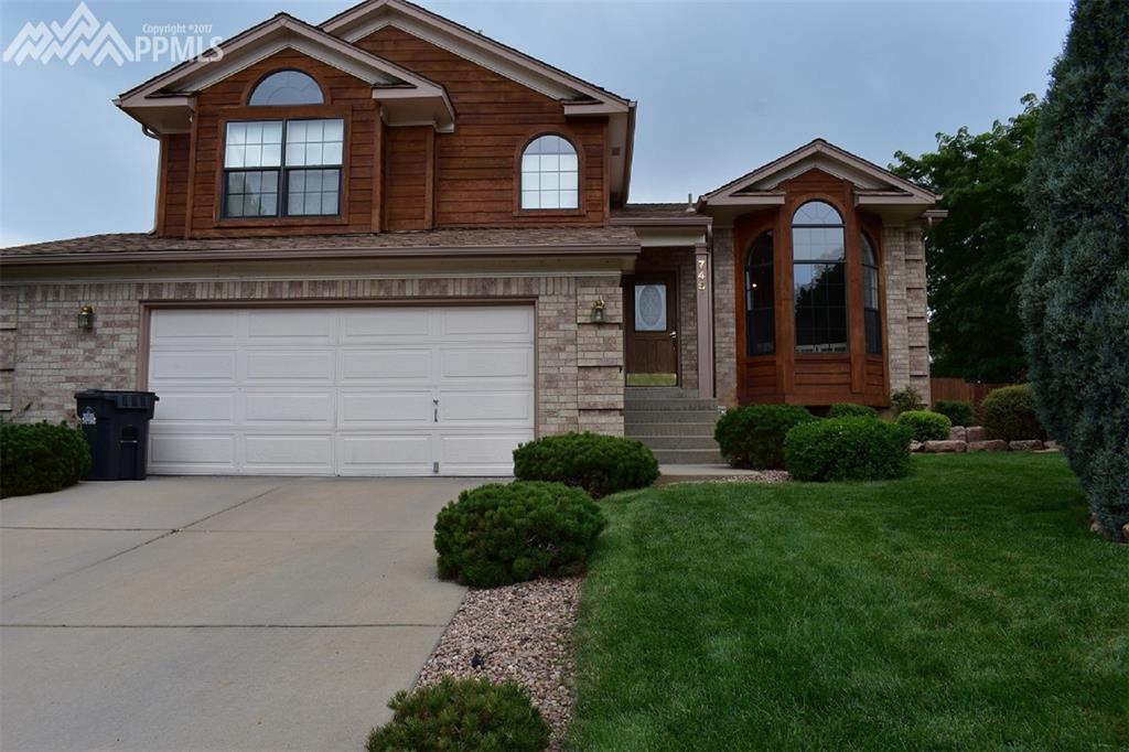 745 Robinglen Court - Photo 1