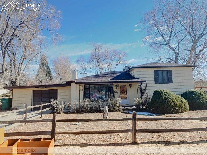 1503 Parkway Drive - Photo 1