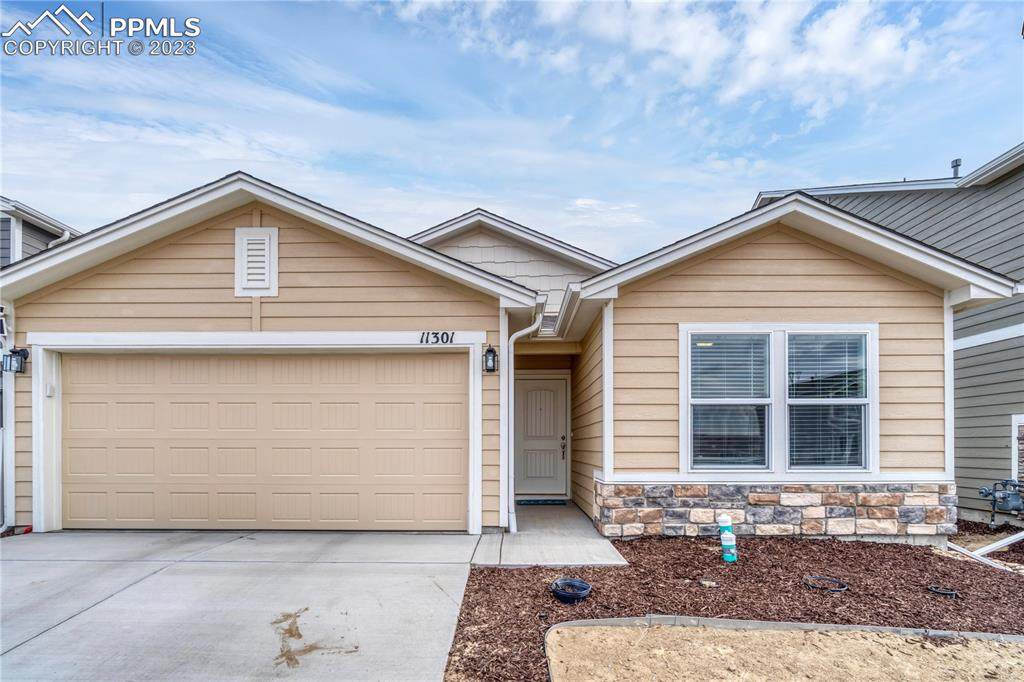 11301 Esperanza Way - Photo 1
