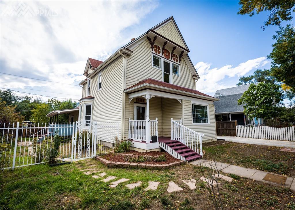 2115 Pikes Peak Street - Photo 1