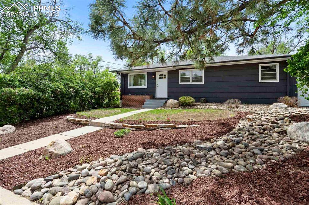 717 Monroe Street - Photo 1