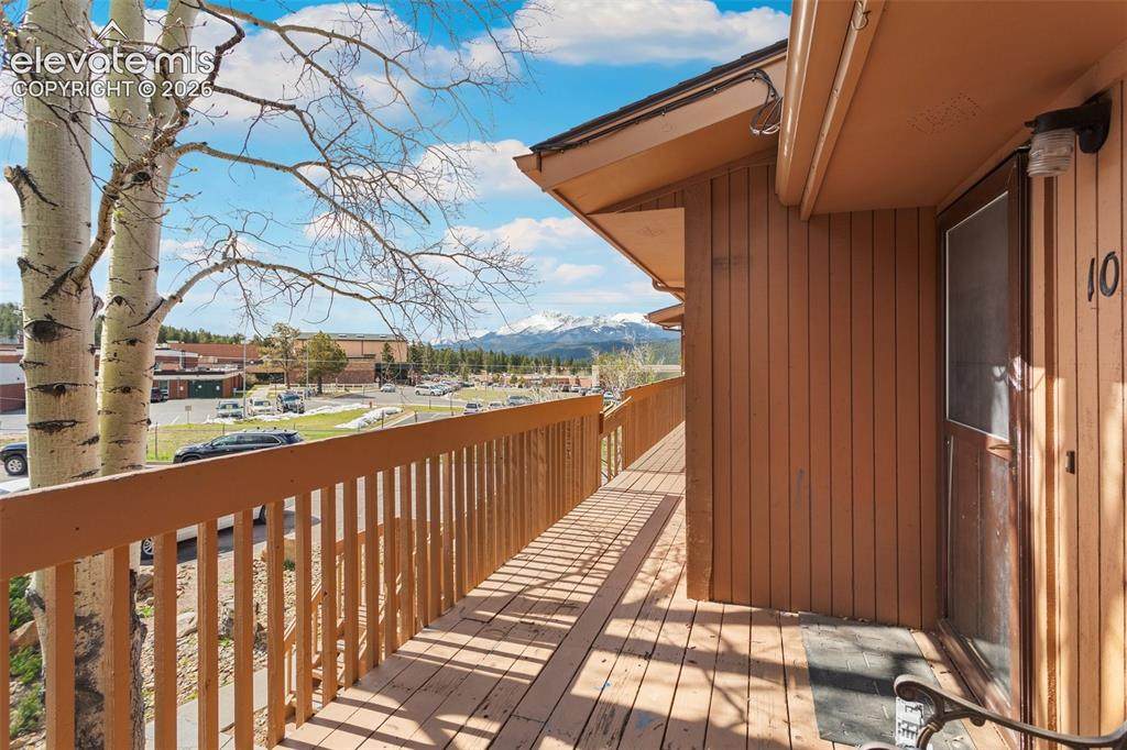 401 Forest Edge Road - Photo 1