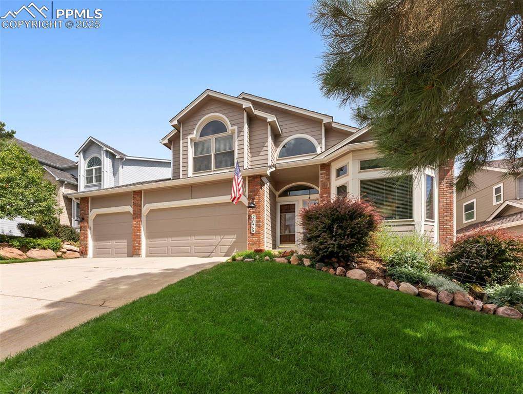 2075 Kittridge Avenue - Photo 1