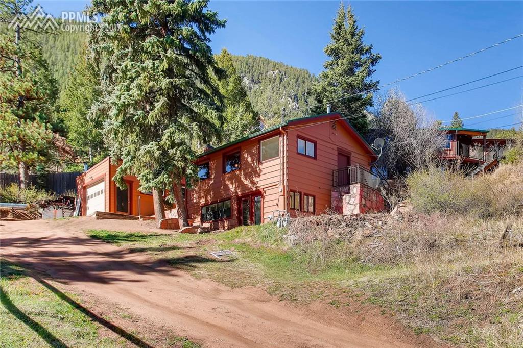 10971 Iona Avenue - Photo 1