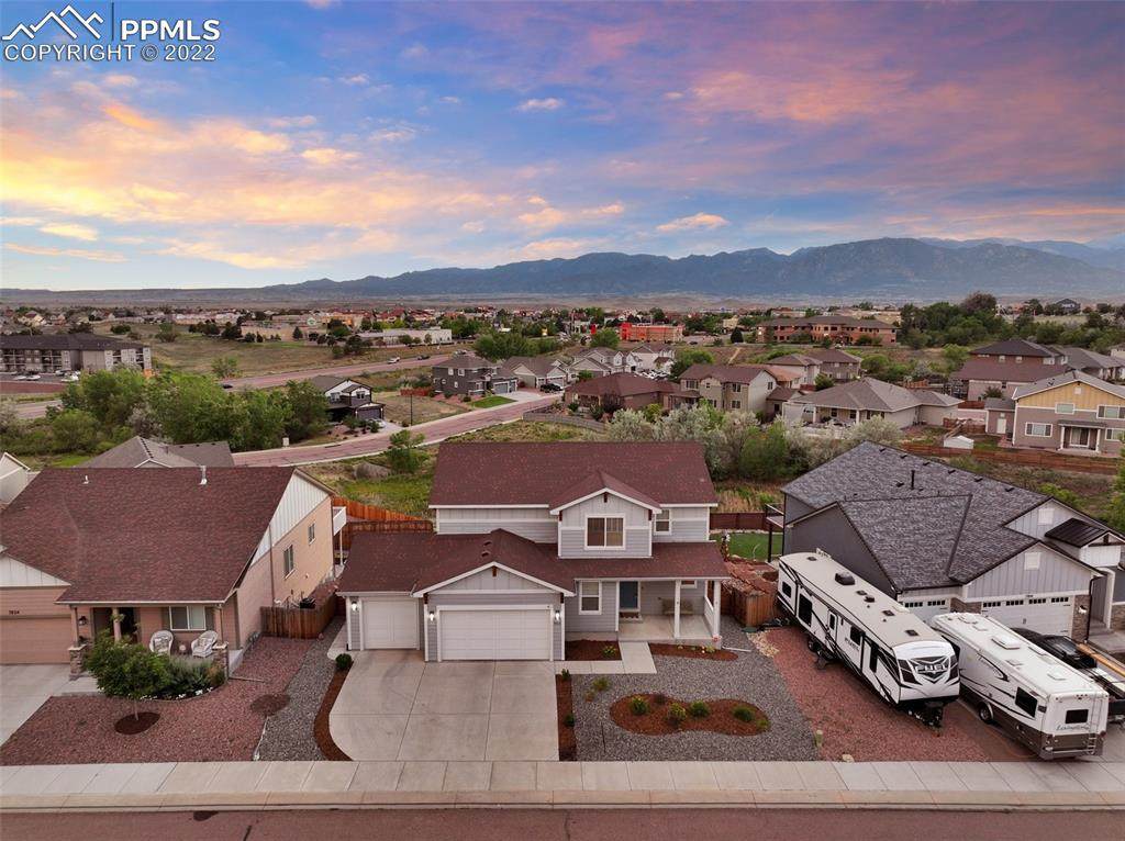 7814 Pinfeather Drive - Photo 1