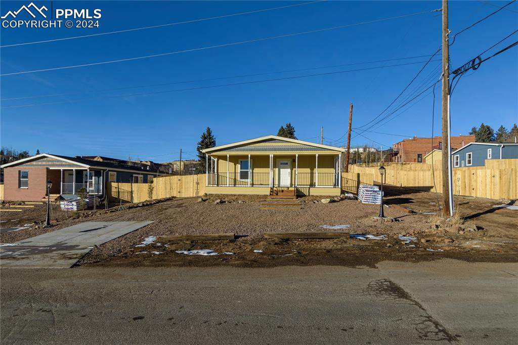 531 Carr Avenue - Photo 1