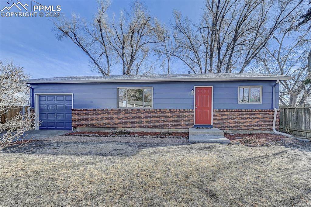 1415 Maxwell Street - Photo 1