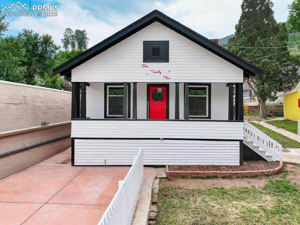 125 Ruxton Avenue - Photo 1