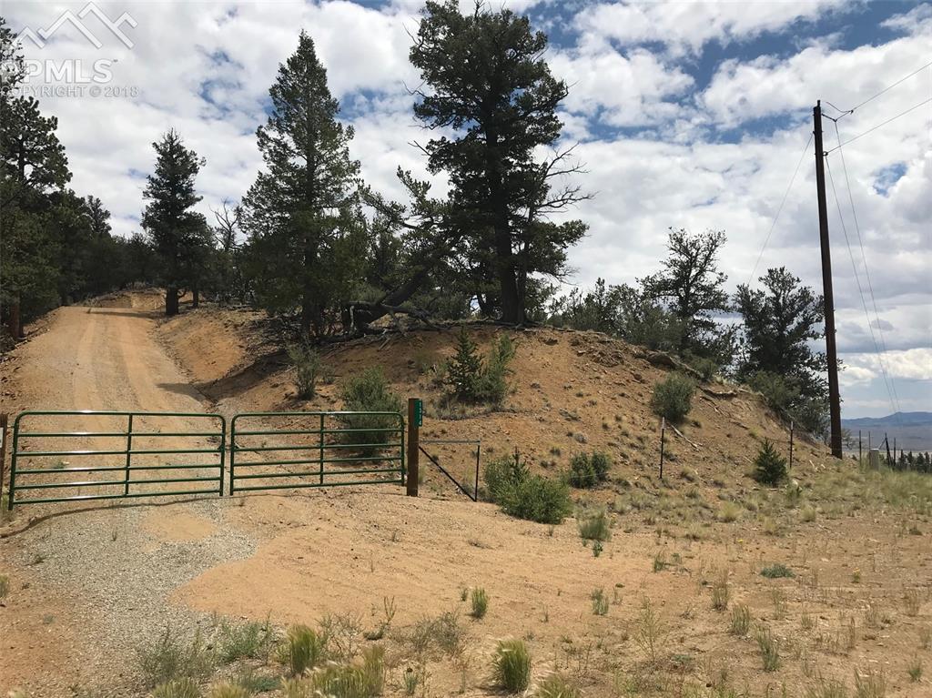 1353 Summit Road - Photo 1