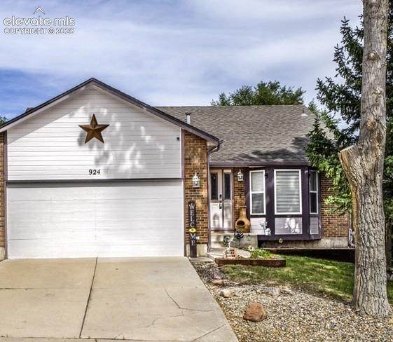 924 White Stone Way - Photo 1