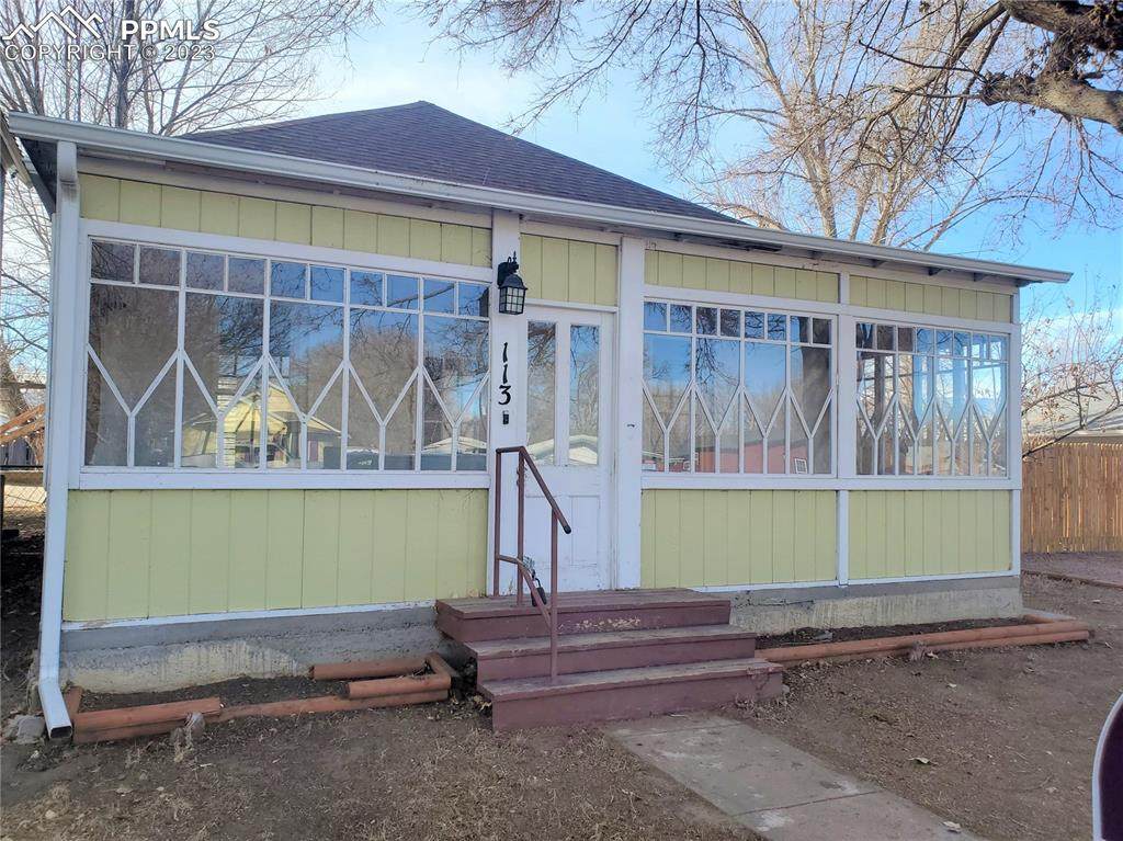 113 6th Street - Photo 1