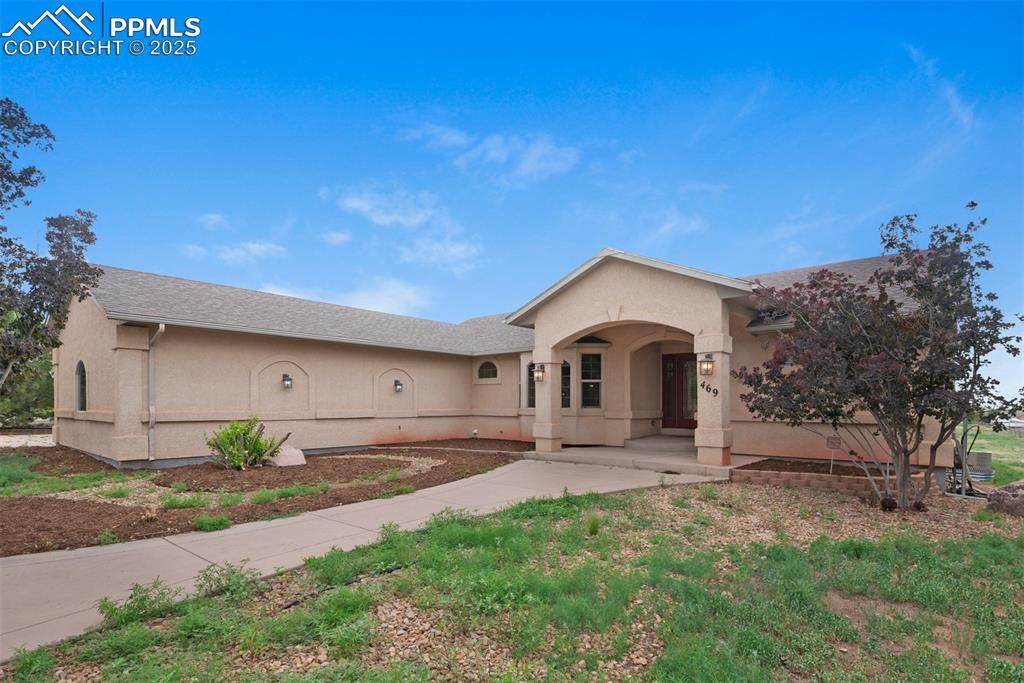 469 Hahns Peak Avenue - Photo 1