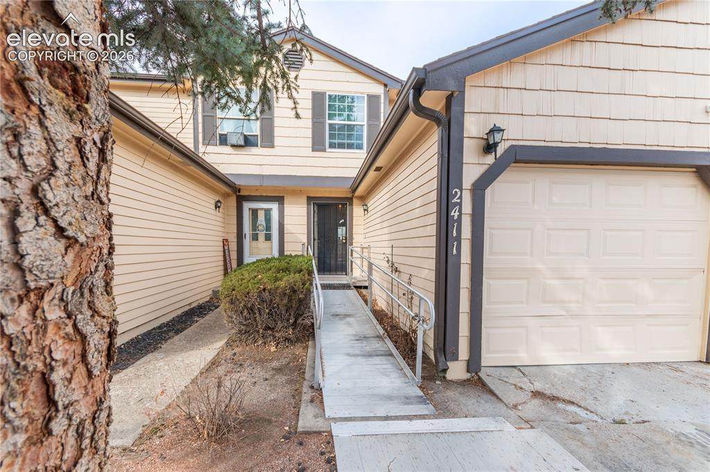 2411 Lexington Village Lane - Photo 1