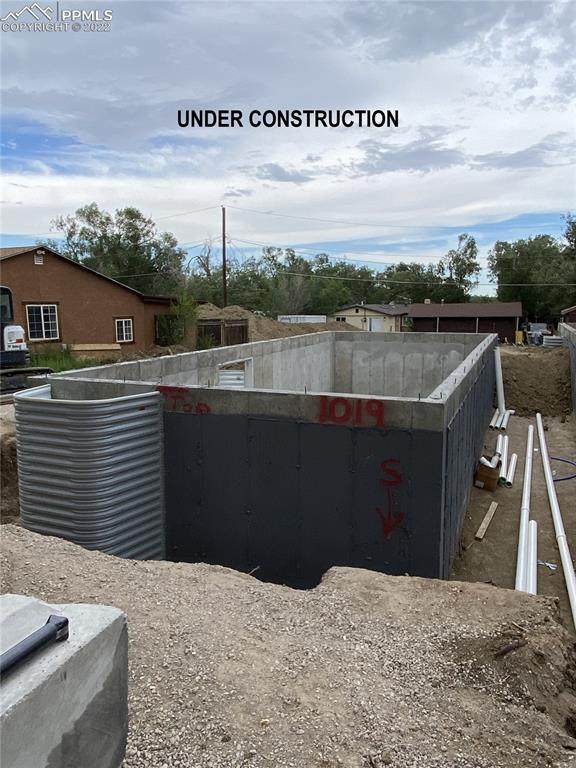 1019 Race Street - Photo 1
