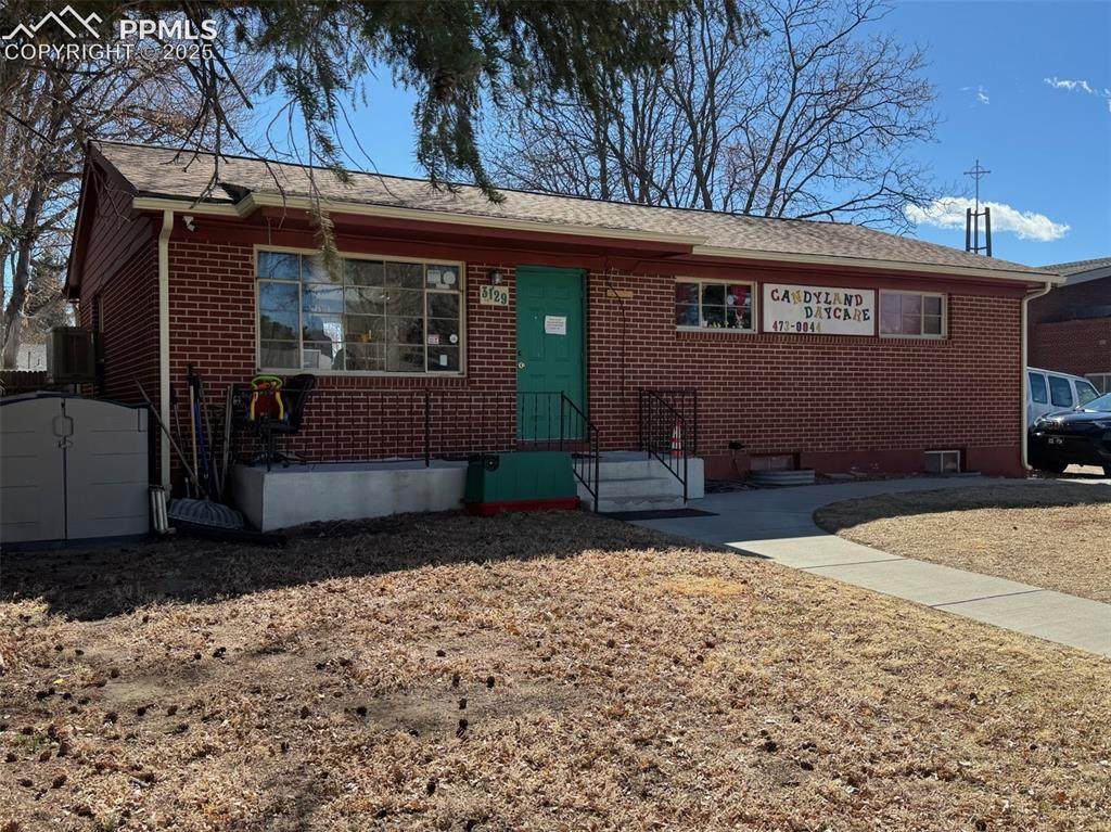 3129 Larkspur Drive - Photo 1