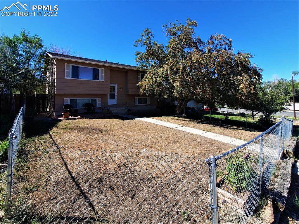 1112 Arch Street - Photo 1
