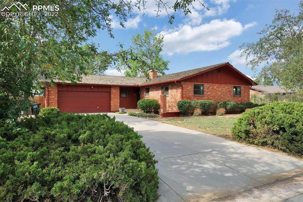 1607 Columbine Place - Photo 1