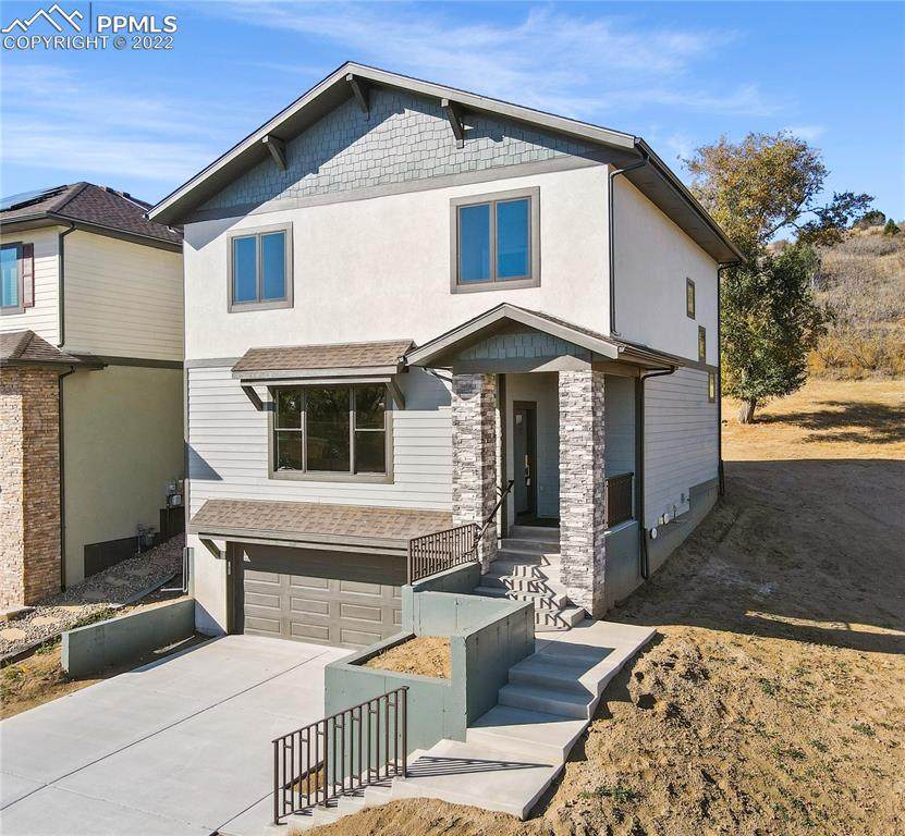 1352 Chestnut Street - Photo 1