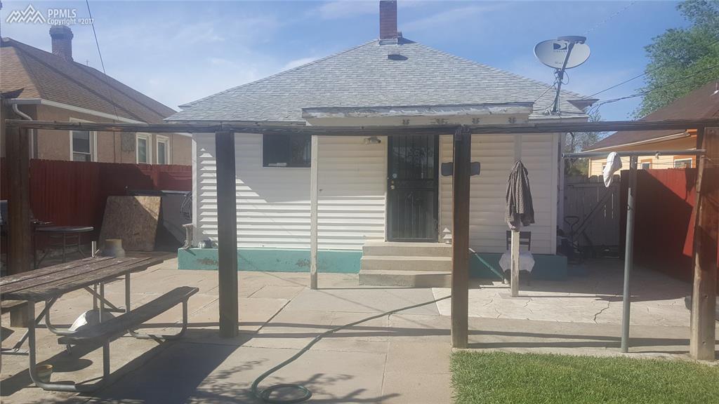 1410 6th Street - Photo 1