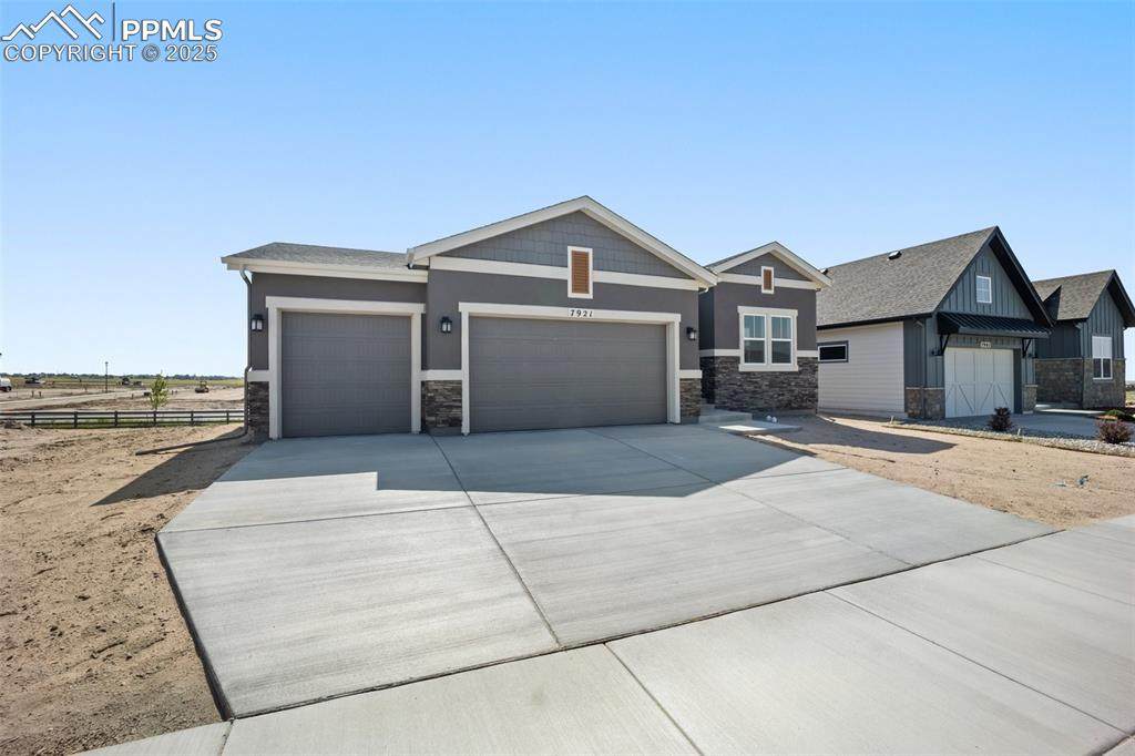 7921 Desert Wrangler Drive - Photo 1
