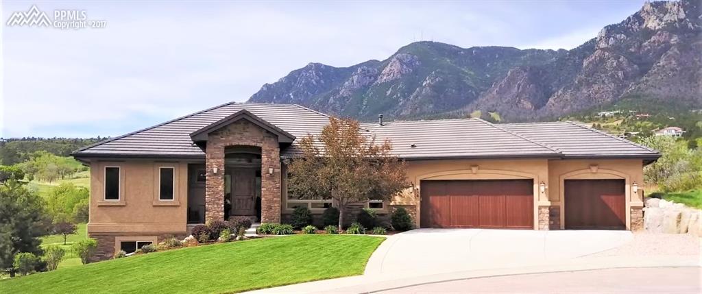 415 Hidden Creek Drive - Photo 1